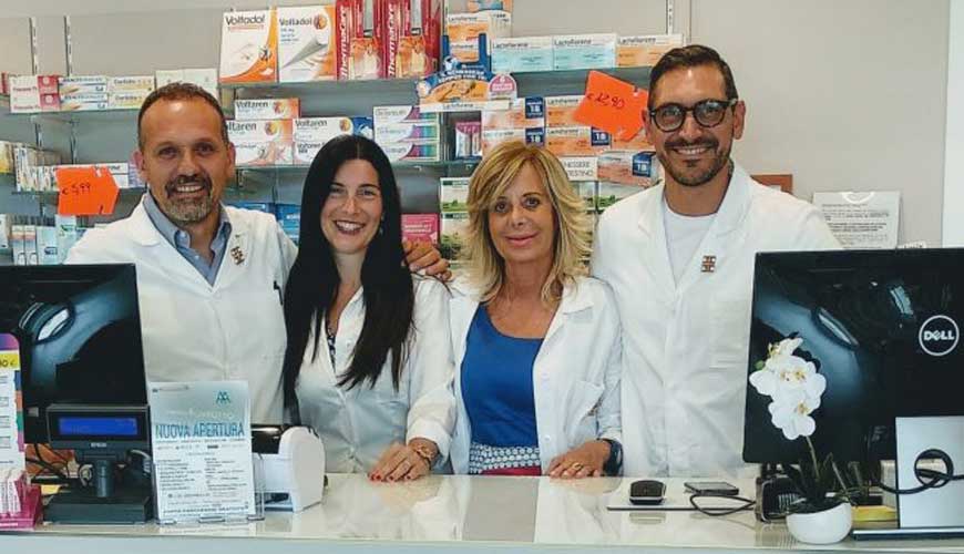 1.Mirko-Meloni-(il-primo-da-destra)-con-i-co-titolari-Matteo-Marziali,-Anna-Iannone-e-Biancamaria-Meli.